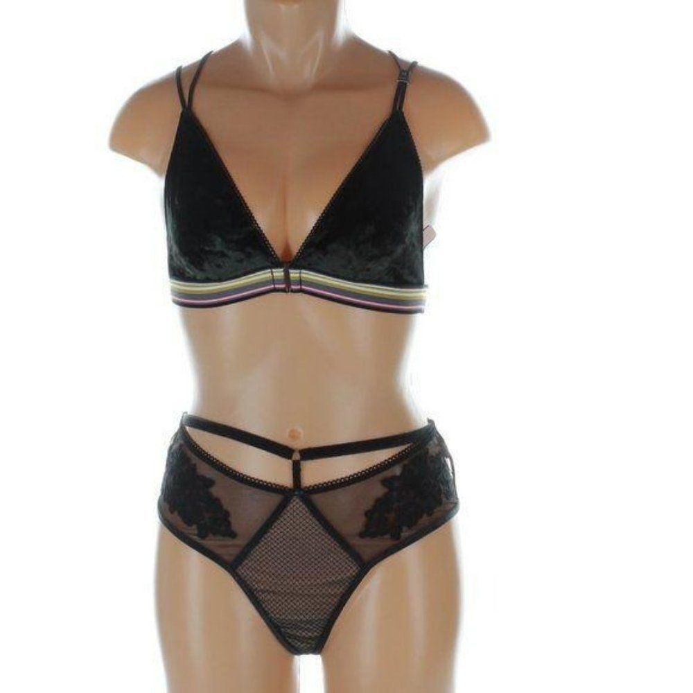Victoria Secret VS Bralette Thong Bundle Lot NWT